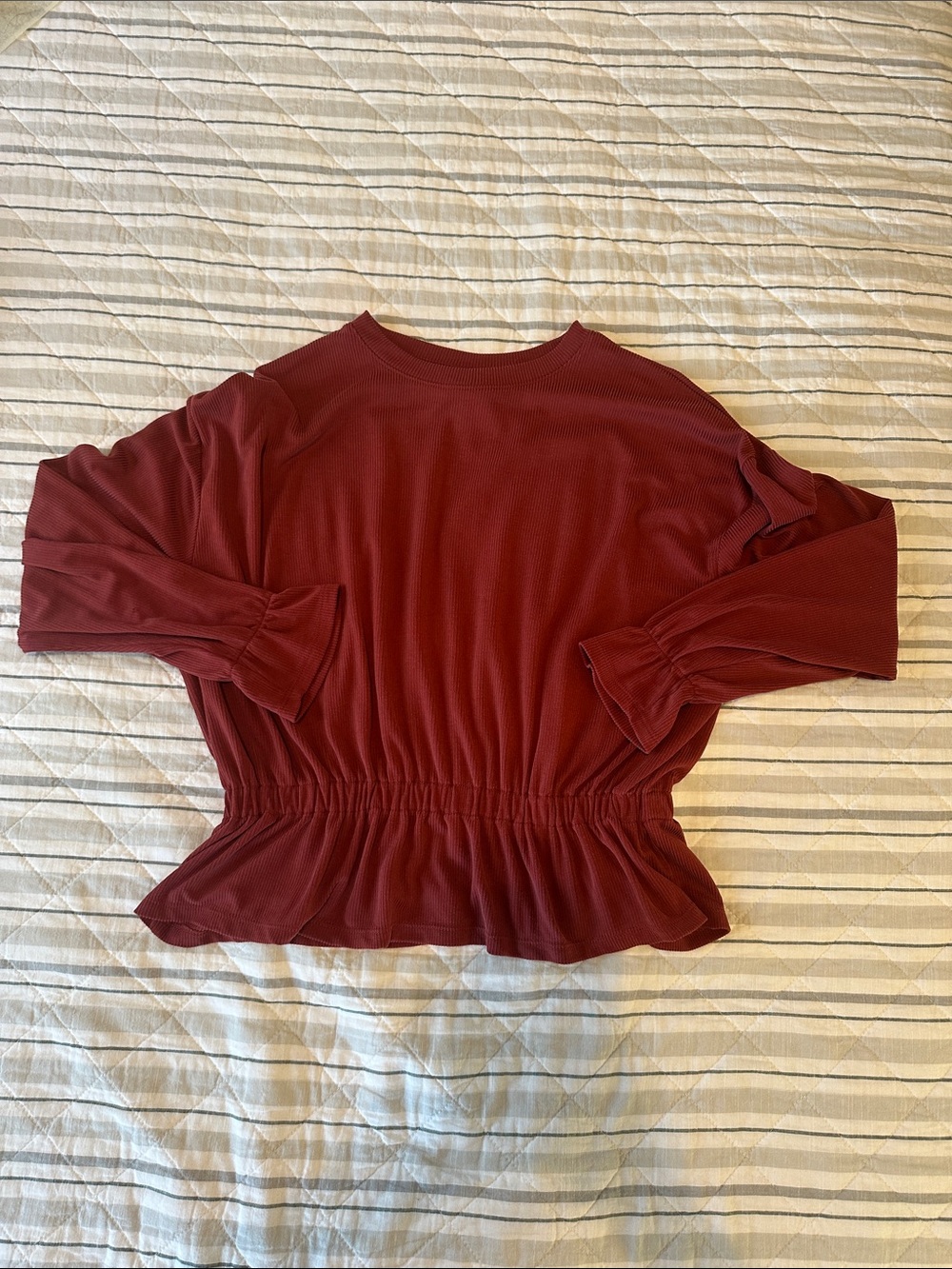 a new day Ribbed Peplum Sweatshirt in Burgundy